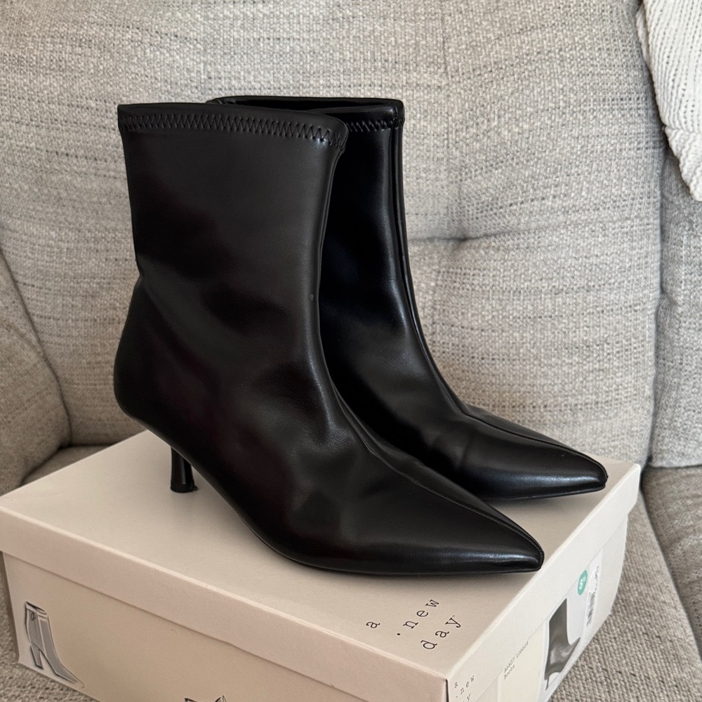 A New Day Women's Sleek Black Heeled Boots